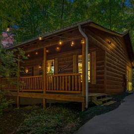 Dreamy Cabin & Outdoor Oasis! Mins to Nat'l Park!, hotel en Townsend