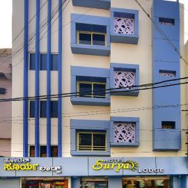 Hotel Surya Lodge, hotel en Mysore