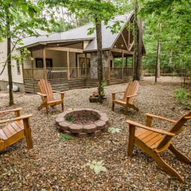 BRAND NEW! "The Roosevelt" Couples Cabin adjacent to National Forest