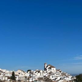 Apartamento acogedor en Alozaina, Hotel in Alozaina