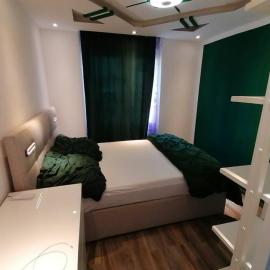 Luxury Voll möblierte 2 Zimmer Appartement Aarau, hotell i Küttigen