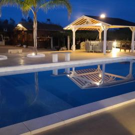 Villa Anna Salento - due camere con piscina, cucina e BBQ a pochi minuti dal mare, hotel i Presicce