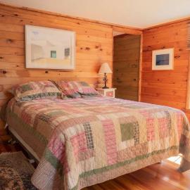Adirondack Cottage Retreat, hotel in Elizabethtown