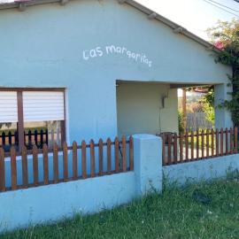 Las Margaritas, hotel in La Coronilla