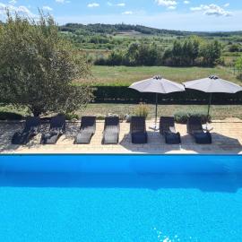 Villa Stella - Gourmet Breakfast, Wellness & Pool、ヴィシュニャンのホテル