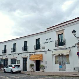 Hotel Santa Comba, hotel i Moura