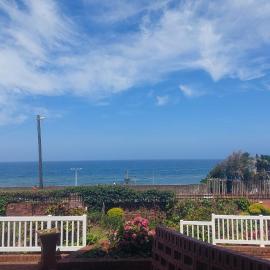 3 Marilyn Court, hotel in Scottburgh