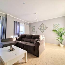 Apartamento Alférez โรงแรมในซันลูการ์เดบาร์ราเมดา