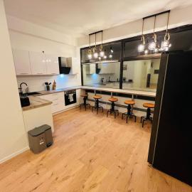 Big Apartment l 18 Beds l Free Parking l WiFi l、Erwitteのホテル