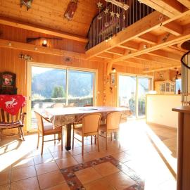 Chalet spacieux 3* avec parking et WiFi au Mont Dore - FR-1-608-106
