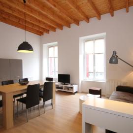 Duplex rénové 3 pièces, 6 pers., lumineux, Mont-Dore - FR-1-608-30, hotel in Le Mont-Dore