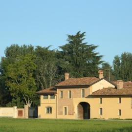 Agriturismo Cascina Pezzolo, hotell sihtkohas Lodi