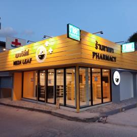 MediLeaf Hostel, hotel in Haad Rin