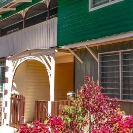 Shalom Mission Home โรงแรมในเมาท์ฮาเกน
