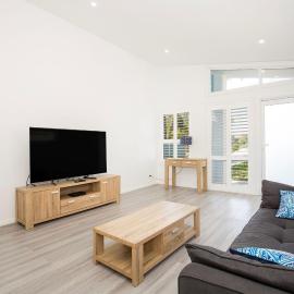Sanctuary Blue Pet Friendly 5 Mins to Hyams Beach