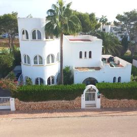 Villa mit Meerblick, Indoorpool und Wlan in Cala D' Or