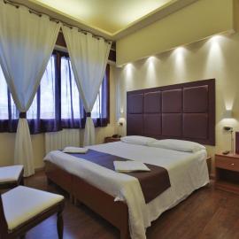 EuroHome, hotel a Signa