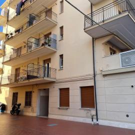 [50 metri dal mare] - Free parking e A/C, hotel in Pietra Ligure