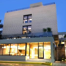 Ferrol Apart Hotel, hotel Funesben