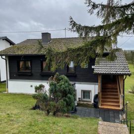 Ferienhaus Olaf & Olga Buchali GbR, hotel sa Harscheid