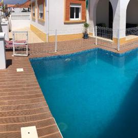 Villa São Domingos-Casa com Piscina Privada para Famílias e Grupos, hotel u gradu São Domingos