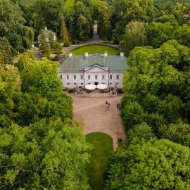 Hotel & Spa Pałac Mała Wieś โรงแรมในMała Wieś