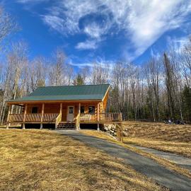 18HA Log home close to CannonFranconia Notch, hotel in Sugar Hill