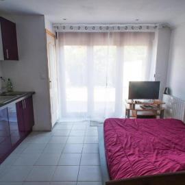 STUDIO MEUBLE PROCHE NANCY, hotell i Marbache
