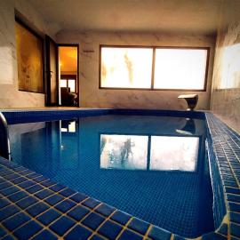 El Aprisco, con piscina climatizada en Hueva-Guadalajara, hotel Huevában