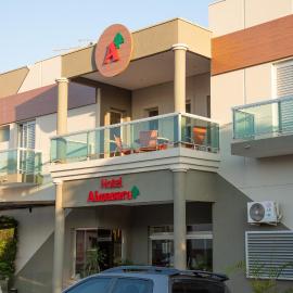 Hotel Almanara, hotel i Pirapòzinho
