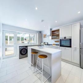 Broadstairs Beach Bungalow. Dogs welcome!, hotel in Broadstairs