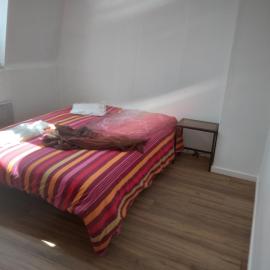 Chambres privatives avec espaces partagés dans maison Roubaix centre, hotel in Roubaix