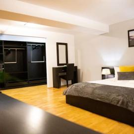 Penthouse 145mp - Living spatios - 2 Dormitoare cu bai private - Bucatarie complet utilata