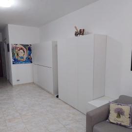 Ampio monolocale con terrazzo - a 2 passi dal mare