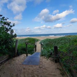 3 Ocean Breeze، فندق في Warner Beach