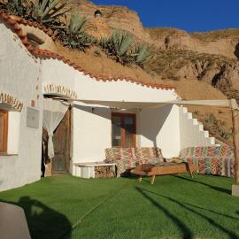 Gorafe में, होटल Creatively designed CaveHouse with jacuzzi