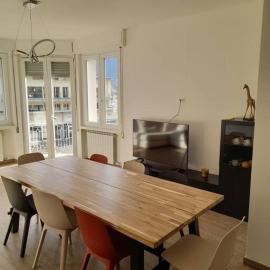 Casa Vacanza "Aurora", hotel u gradu 'Costa Volpino'