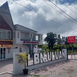 Hotel Wisma Mangurna, hotel a Doloksanggul