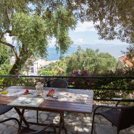 Eleni's Apartments – hotel w mieście Barbati