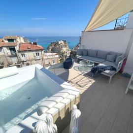 Luxury in the heart of Tropea- Residenza AquaLaguna