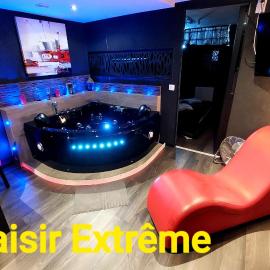PLAISIR EXTREME, hotel u gradu 'Roanne'