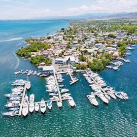 Marina de Salinas, hotel i Salinas
