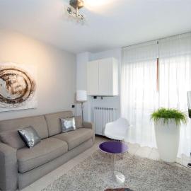 1-Bedroom Apartment Bello Moderno โรงแรมในAcquaseria