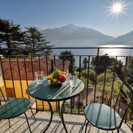 Casa con Vista Airconditioned 2-Bedroom Apartment, hotel u gradu Acquaseria