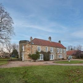 Silton Hall - Grade II Hall & Swimming Pool, hotel in Nether Silton