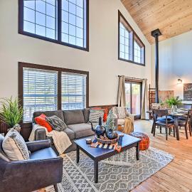 Inviting Julian Home w/ Scenic View & Hot Tub