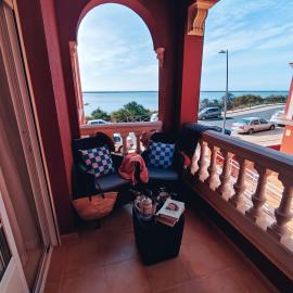 APARTAMENTO FRENTE AL MAR CON PRECIOSAS VISTAS