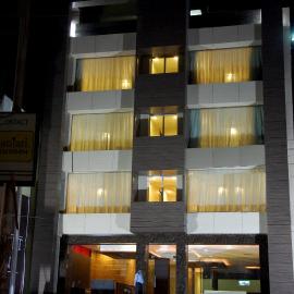 HOTEL GARNET, ξενοδοχείο σε Durg