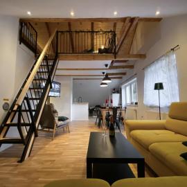 Apartments Gozdni Raj Rogla, hotel in Oplotnica