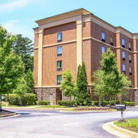 Hampton Inn & Suites Flowery Branch, готель у місті Flowery Branch